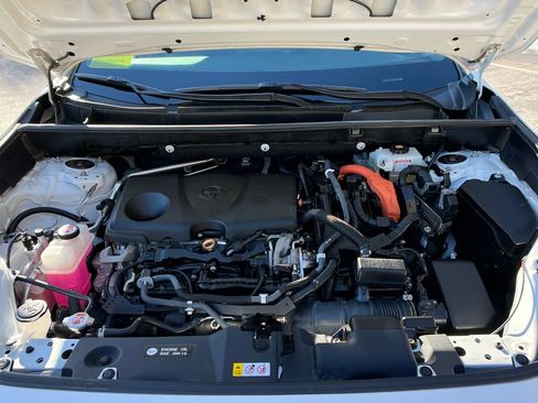 Used 2020 Toyota RAV4 LE image 20