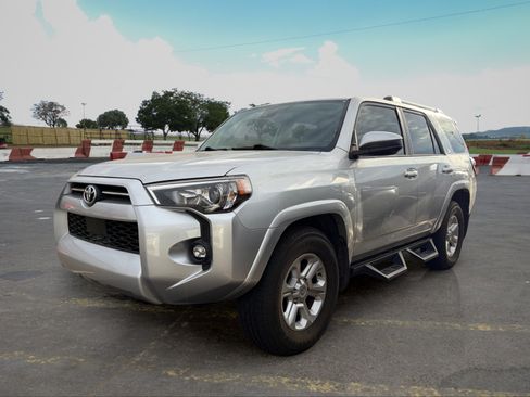 Used 2022 Toyota 4Runner SR5 RWD image 5