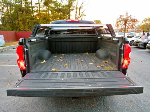 Used 2018 Toyota Tundra SR5 image 16