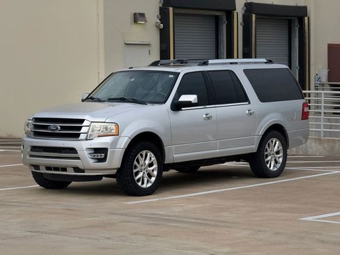 Used 2017 Ford Expedition EL Limited w/ Equipment Group 301A RWD image 3