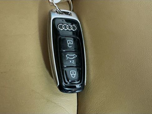 Used 2020 Audi Q7 2.0T Premium Plus w/ Premium Plus Package image 38