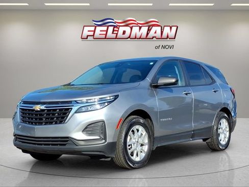 Used 2024 Chevrolet Equinox LS w/ LS Convenience Package FWD image 1