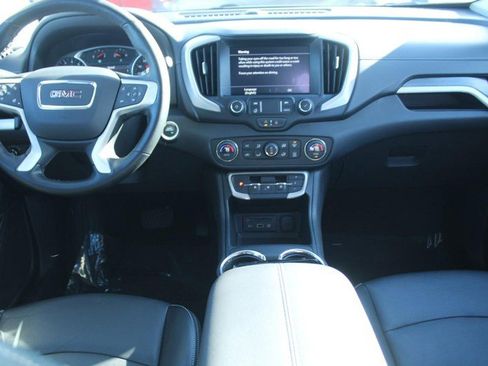 Certified 2024 GMC Terrain SLT image 14