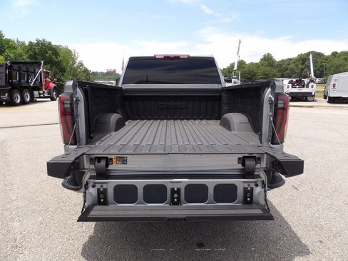 Used 2025 GMC Sierra 2500 AT4 AWD/4WD image 52