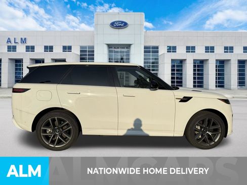 Used 2025 Land Rover Range Rover Sport Dynamic SE AWD/4WD image 4