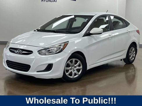 Used 2013 Hyundai Accent GLS FWD image 1