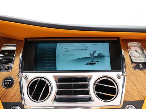 Used 2016 Rolls-Royce Dawn Convertible 2D image 32