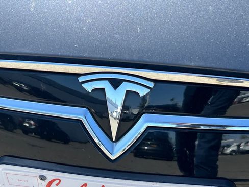 Used 2015 Tesla Model S 85D image 13