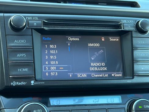 Used 2014 Toyota RAV4 XLE image 18