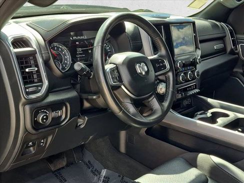 Used 2022 RAM 1500 Laramie AWD/4WD image 9