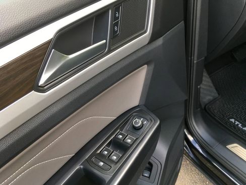 Used 2021 Volkswagen Atlas SE AWD/4WD image 21