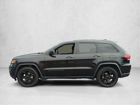 Used 2019 Jeep Grand Cherokee Laredo RWD image 9