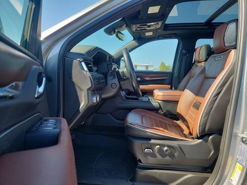 Used 2023 GMC Yukon XL Denali Ultimate image 17