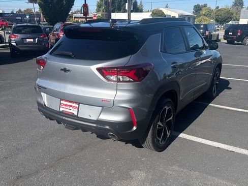 Used 2023 Chevrolet TrailBlazer RS w/ Technology Package image 4