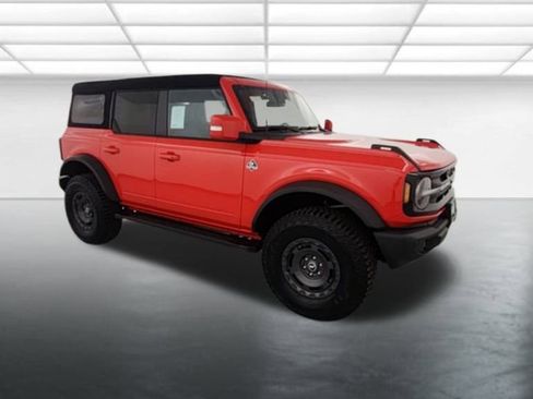 New 2024 Ford Bronco Outer Banks image 9