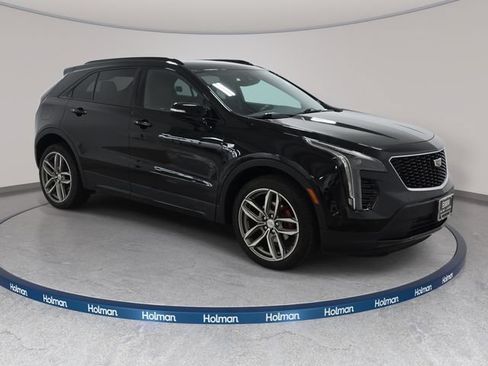 Used 2021 Cadillac XT4 Sport w/ Cold Weather Package FWD image 4