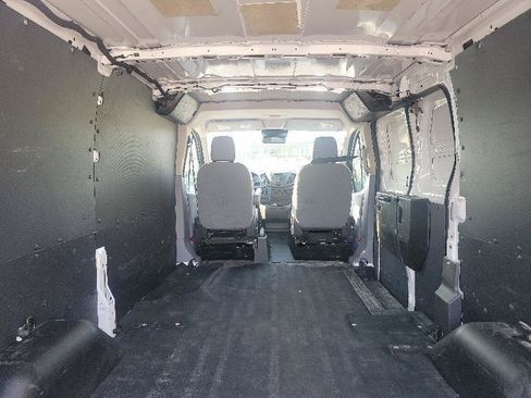 Used 2019 Ford Transit 150 130 Low Roof RWD image 9