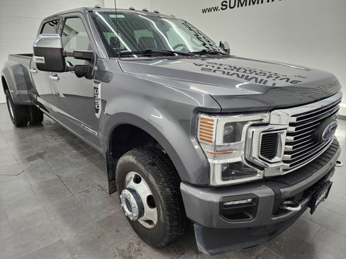 Used 2022 Ford F350 Platinum image 2