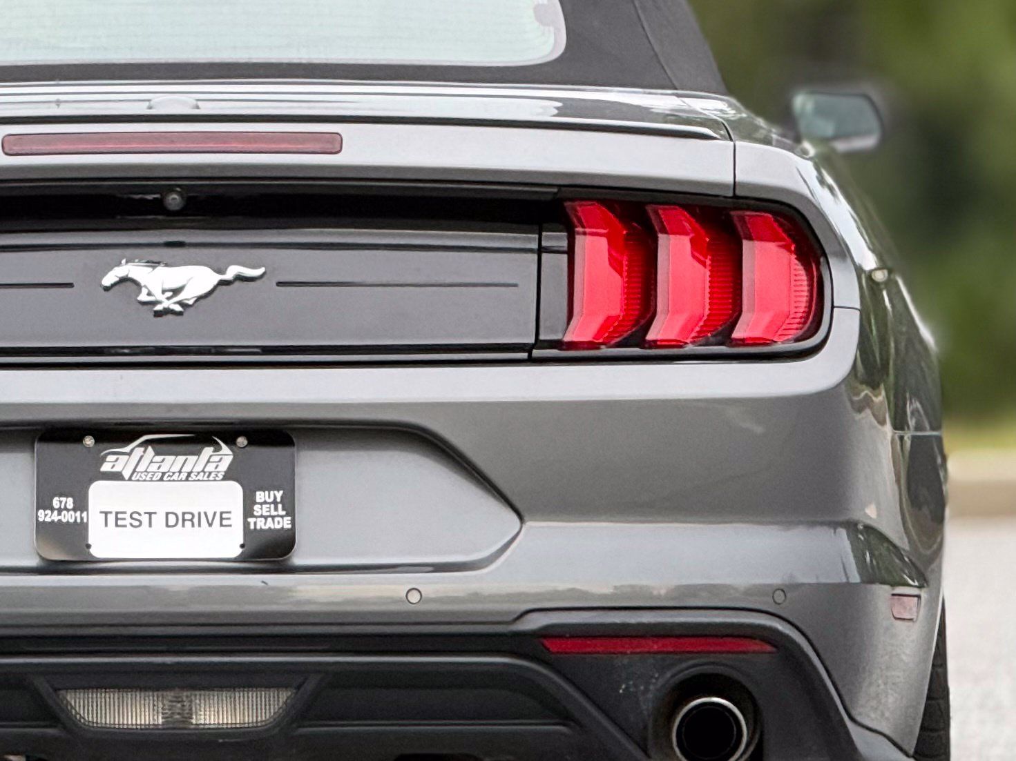 Used 2021 Ford Mustang Premium RWD image 17