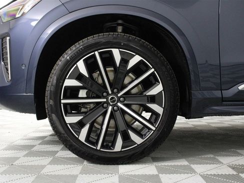 New 2025 Volvo XC90 B6 Ultra image 13