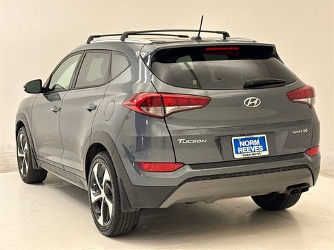 Used 2016 Hyundai Tucson Sport image 8