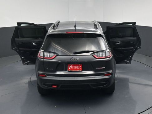 Used 2022 Jeep Cherokee Trailhawk w/ Sun, Sound & Nav Group AWD/4WD image 24