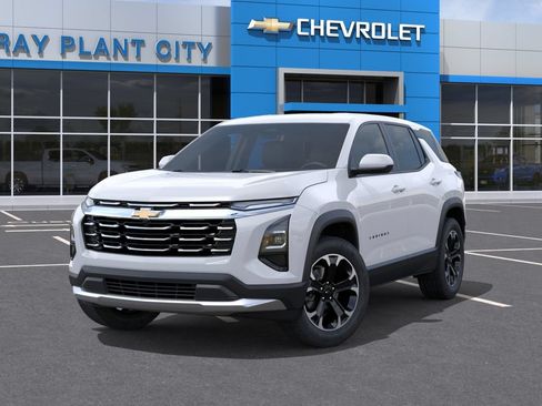 New 2027 Chevrolet Equinox LT w/ Convenience Package II FWD image 6