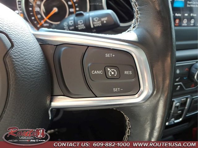 Used 2018 Jeep Wrangler Unlimited Sahara w/ Cold Weather Group AWD/4WD image 17