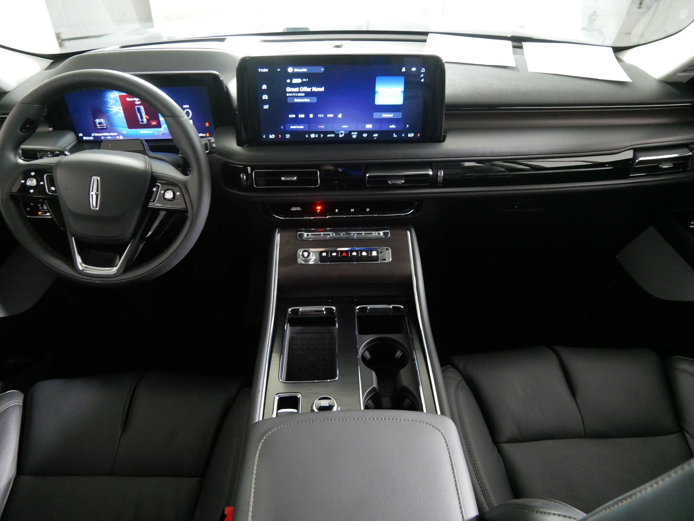 Used 2026 Lincoln Aviator Reserve AWD/4WD image 10
