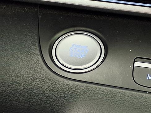 Used 2024 Hyundai Elantra Blue image 20