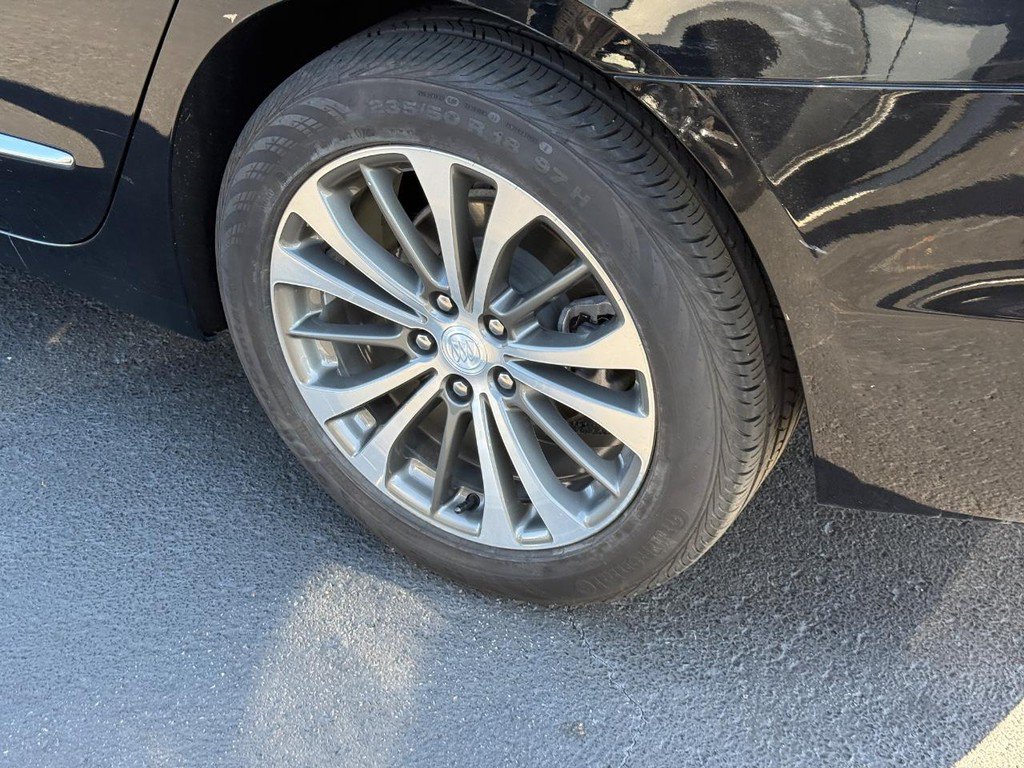 Used 2017 Buick LaCrosse Preferred FWD image 7