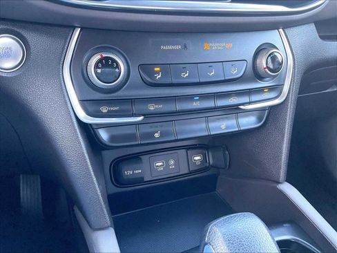 Certified 2020 Hyundai Santa Fe SEL image 25