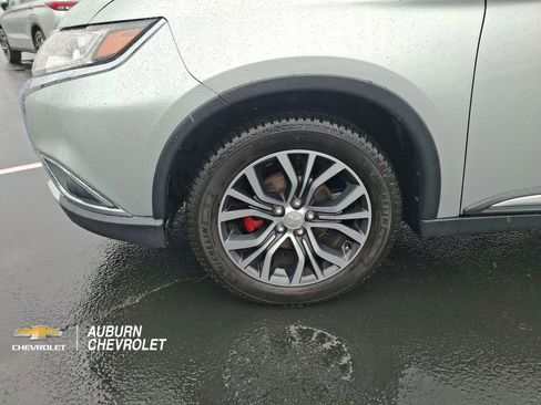 Used 2018 Mitsubishi Outlander ES AWD/4WD image 28