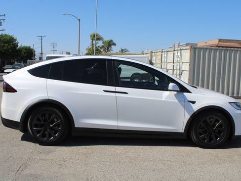 Used 2023 Tesla Model X AWD/4WD image 3
