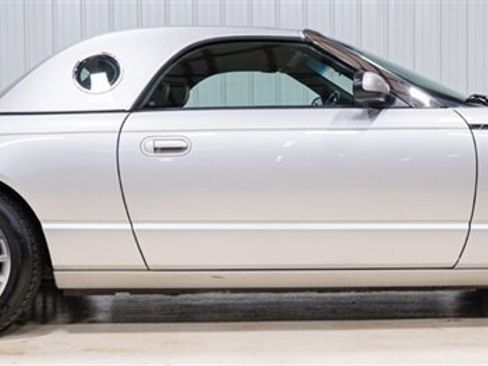 Used 2004 Ford Thunderbird RWD image 13