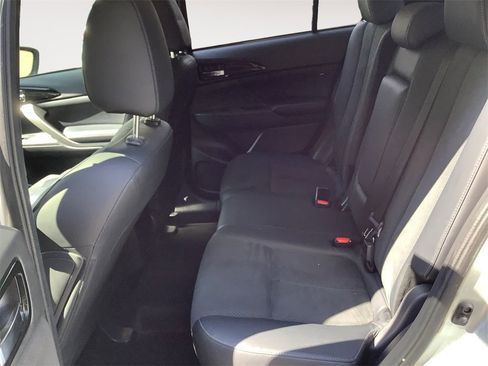 Used 2024 Mitsubishi Eclipse Cross SE image 13