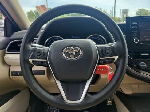 Used 2022 Toyota Camry LE FWD image 22