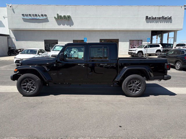 New 2026 Jeep Gladiator Sport AWD/4WD image 4