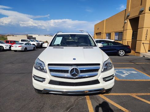 Used 2015 Mercedes-Benz GL 450 4MATIC w/ Lighting Package image 8