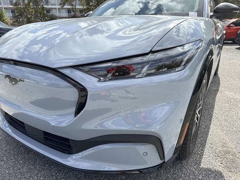 Used 2024 Ford Mustang Mach-E Premium image 10