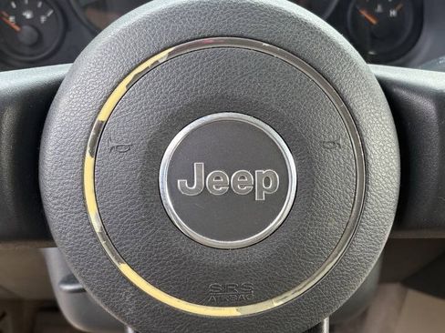 Used 2014 Jeep Compass Sport w/ Power Value Group FWD image 8