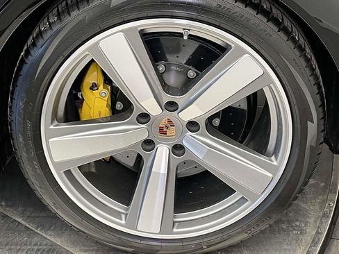 Used 2026 Porsche Cayenne GTS image 12