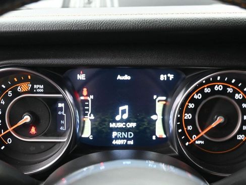 Used 2021 Jeep Wrangler Unlimited Sahara AWD/4WD image 12