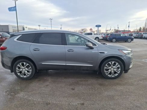 Used 2019 Buick Enclave Avenir w/ Avenir Technology Package image 9