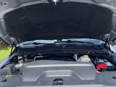 Used 2019 RAM 2500 Laramie w/ Night Edition AWD/4WD image 30