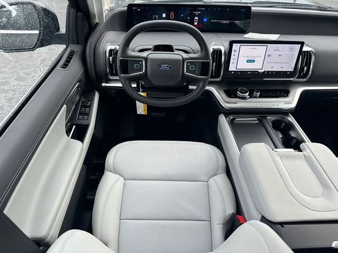 New 2026 Ford Expedition Platinum AWD/4WD image 27