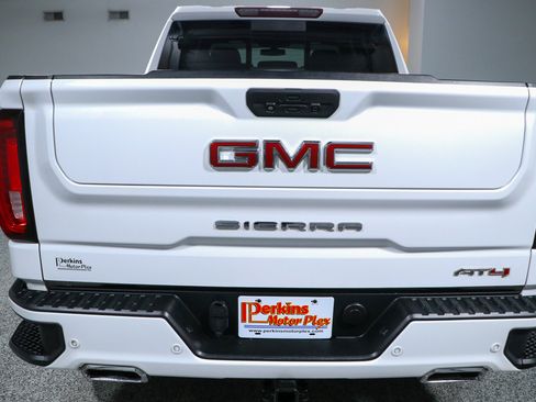 Used 2019 GMC Sierra 1500 AT4 w/ AT4 Preferred Package AWD/4WD image 8