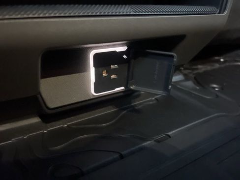 New 2025 GMC Hummer EV 2X image 43