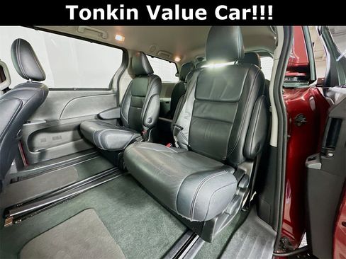 Used 2016 Toyota Sienna L image 26
