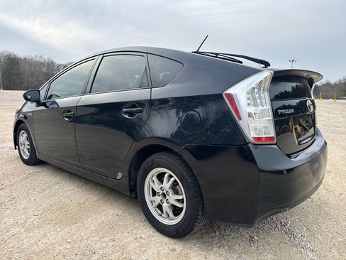 Used 2011 Toyota Prius Five image 8